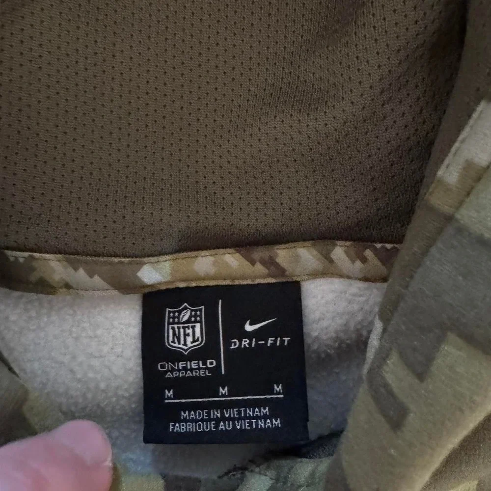 Dallas Cowboys Men's Hoodie Nike Salute to Service Camo On Field Size Medium
